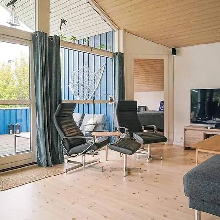 Feriehus 8 Person In Nexo-by Traum Neksø